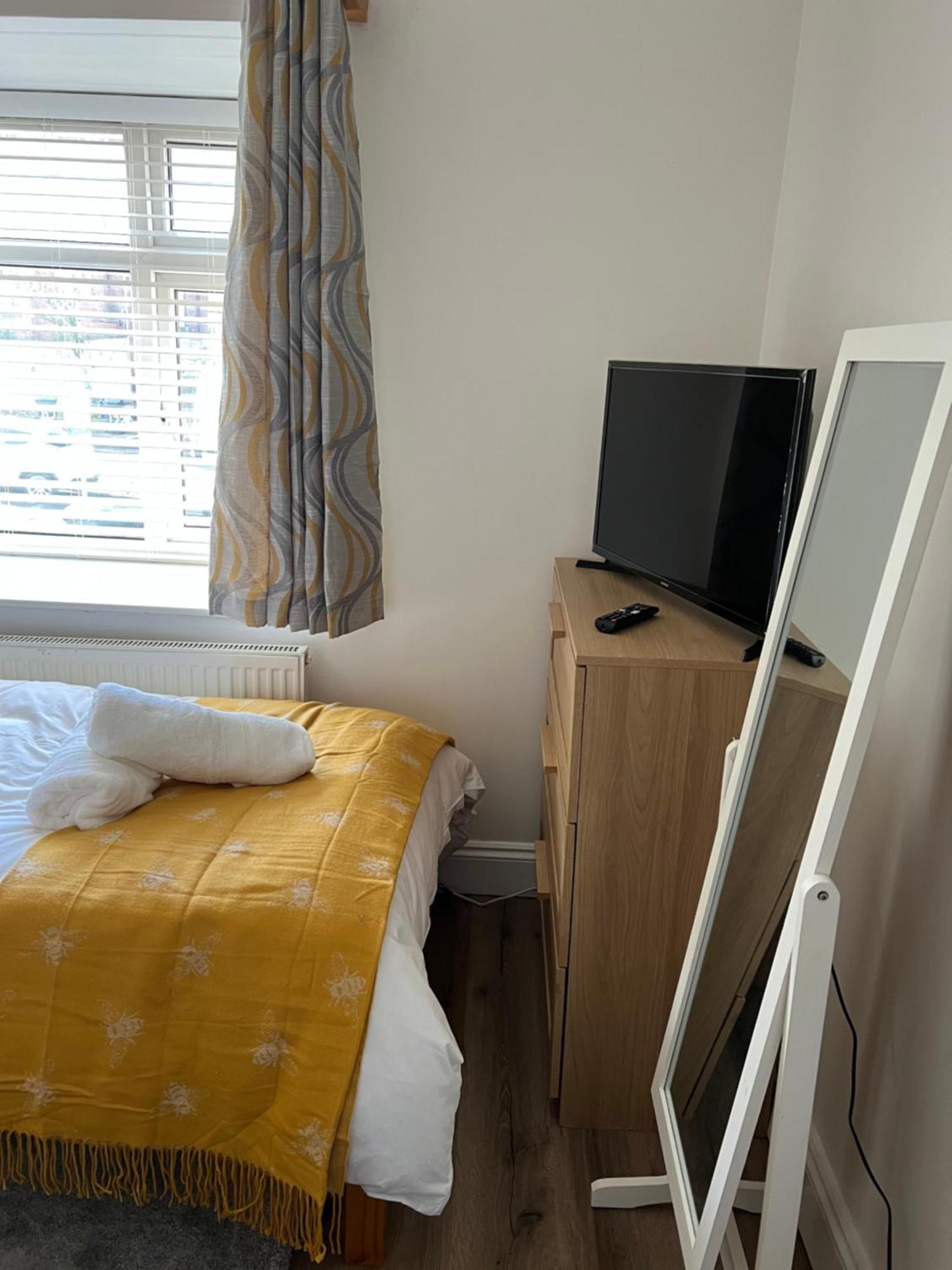לונדון Comfortable Single Room Wembley Park/Stadium מראה חיצוני תמונה